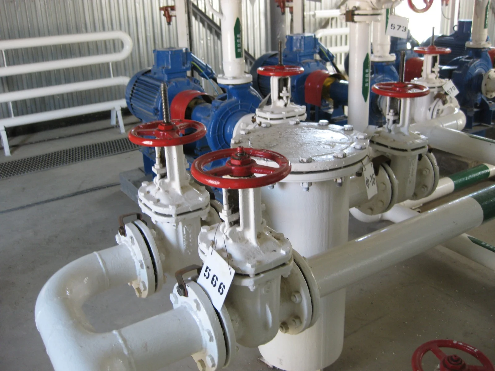 Explore how CP Valves’ Hammer brand valves address challenges in pumping stations, from pressure management to backflow prevention and durability.